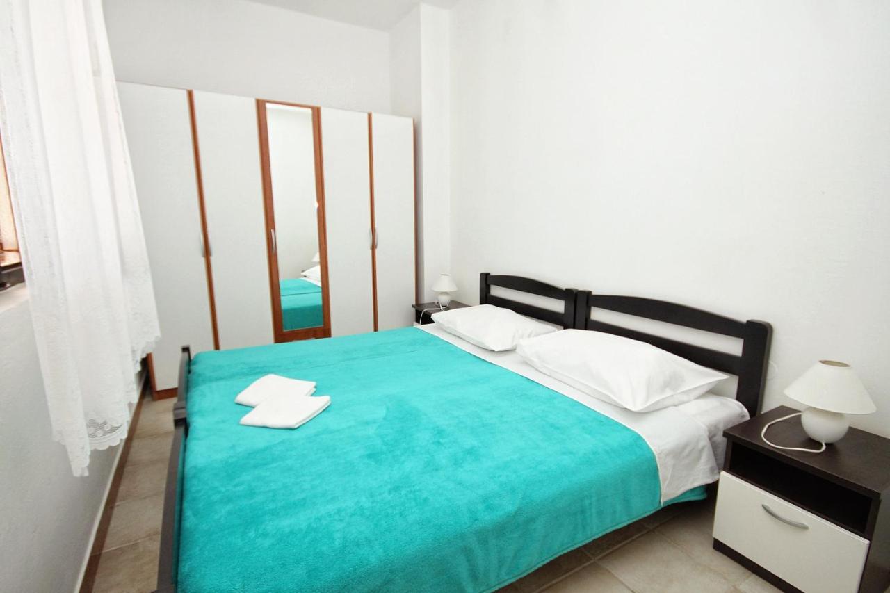 Family Friendly Seaside Apartments Vlasici, Pag - 4319 المظهر الخارجي الصورة